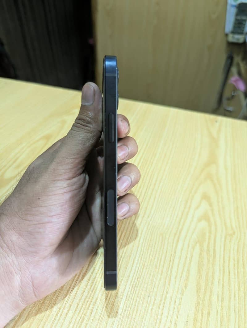 Apple iPhone 12 5