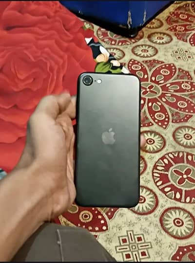 Apple iPhone SE 2020 MDM 64gb 88% battrey health water pack