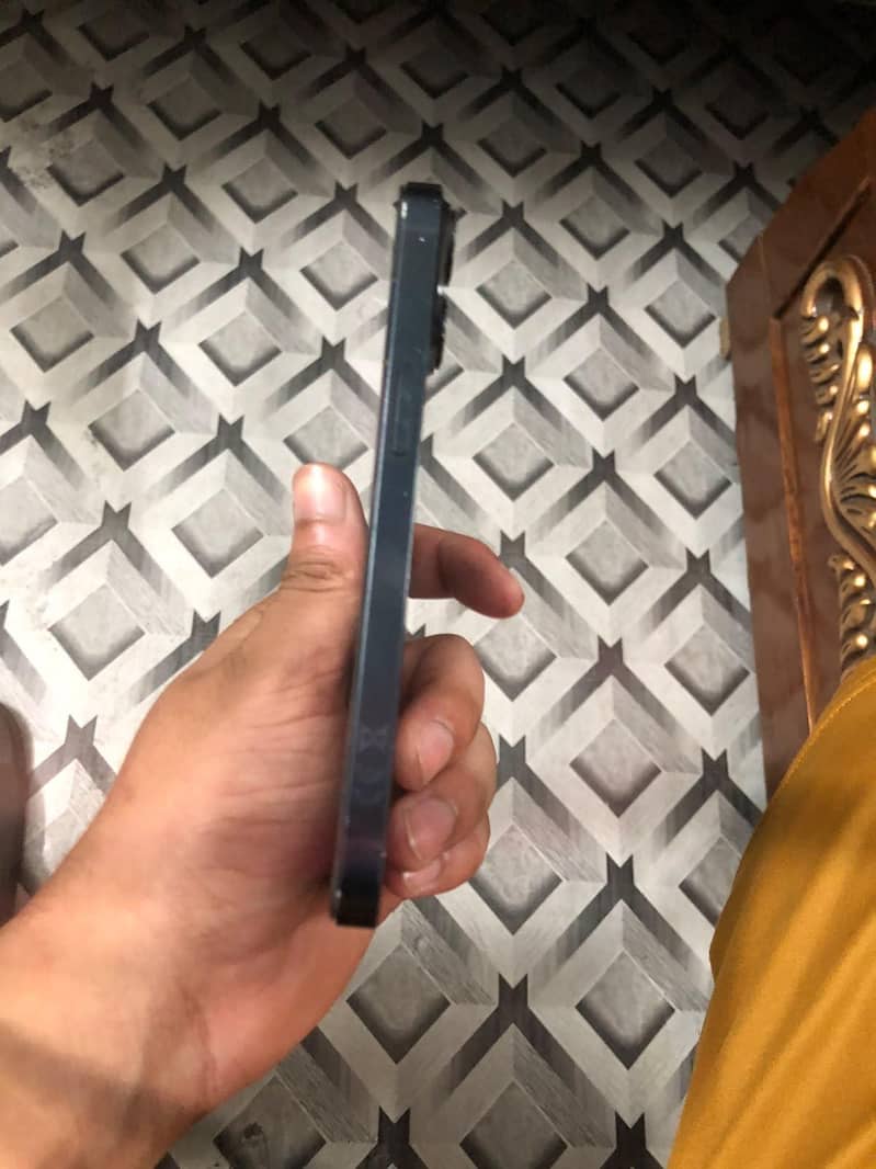 Apple iPhone 14 1