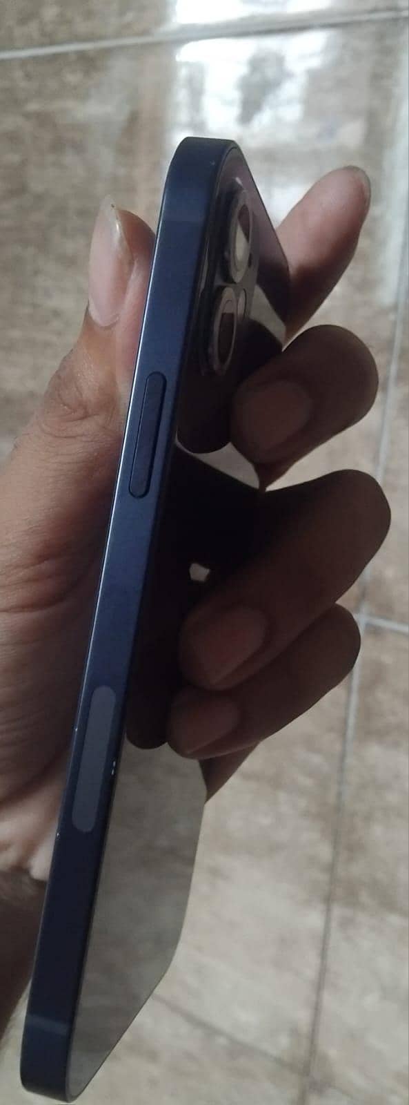 Apple iPhone 12 1