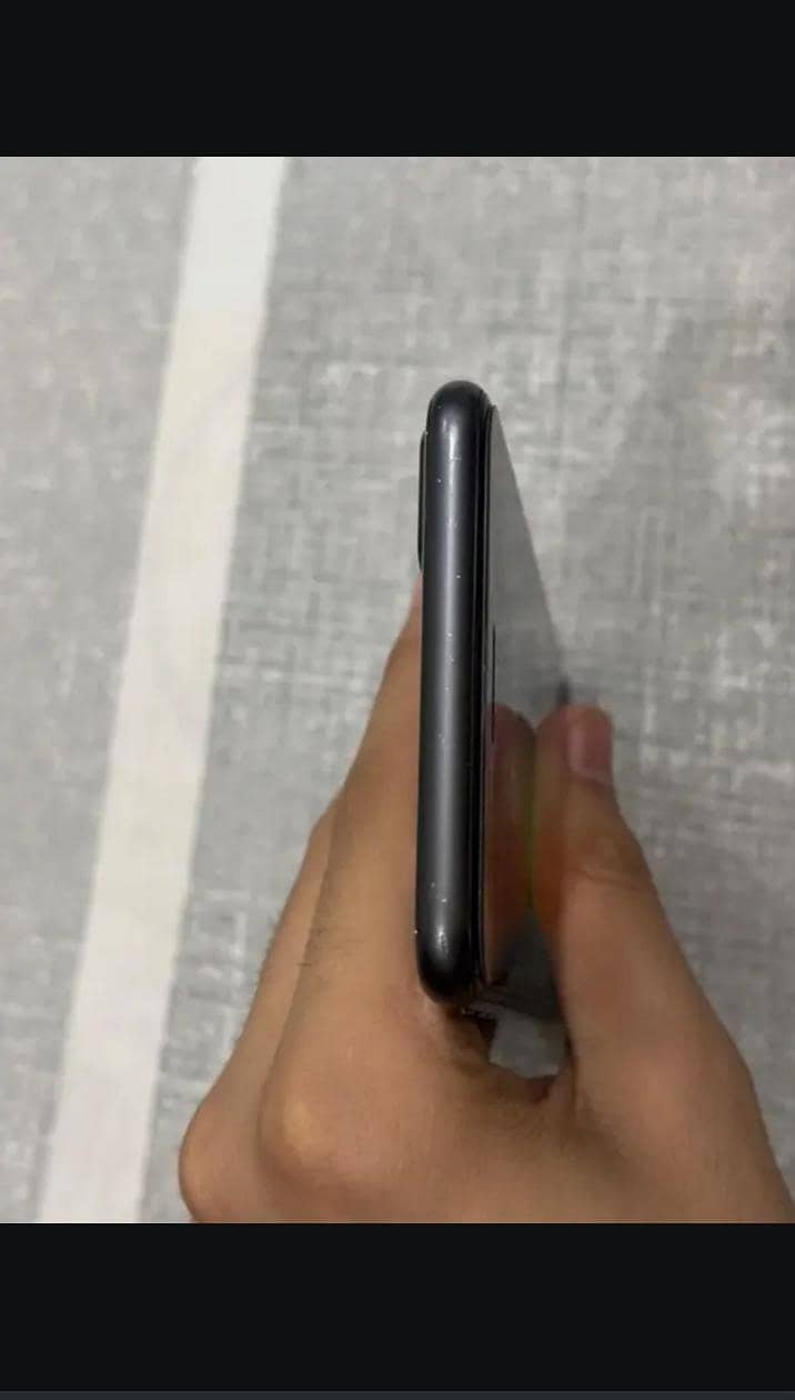 Apple iPhone 8 Plus 1