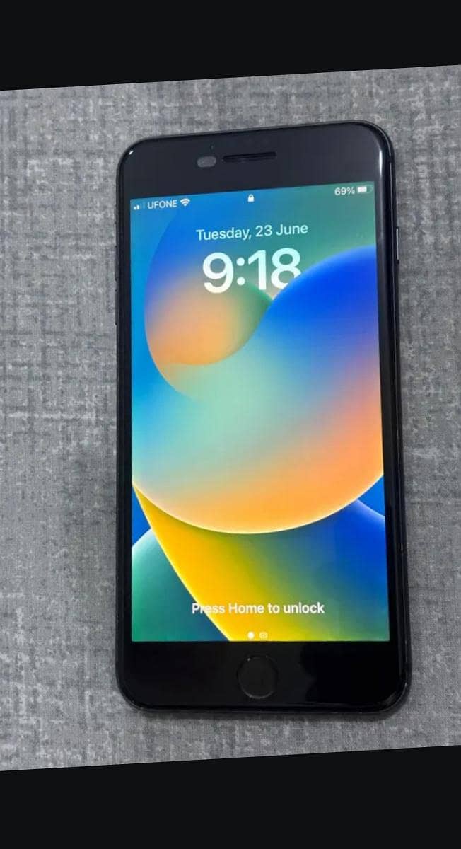 Apple iPhone 8 Plus 4