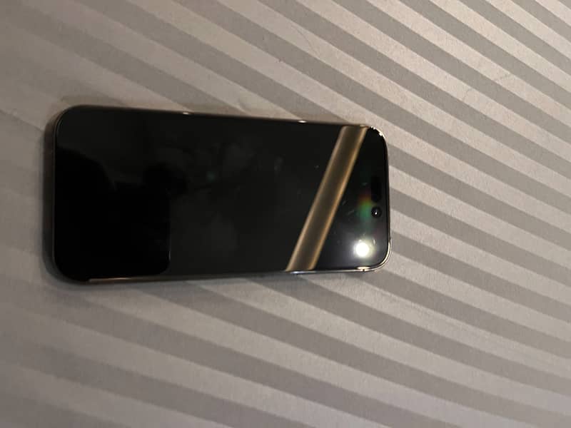 Apple iPhone 15 Pro 1