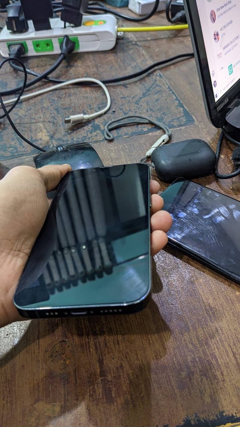 iPhone 13 Pro FU 8