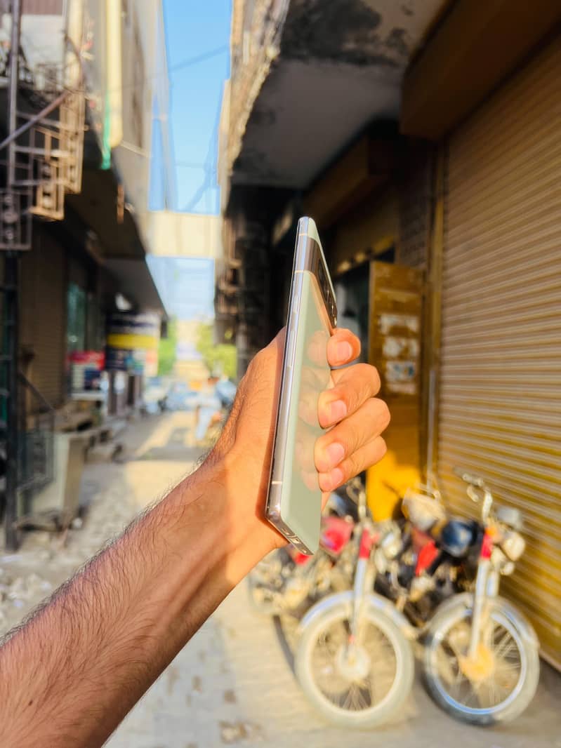 Google Pixel 7 Pro 2