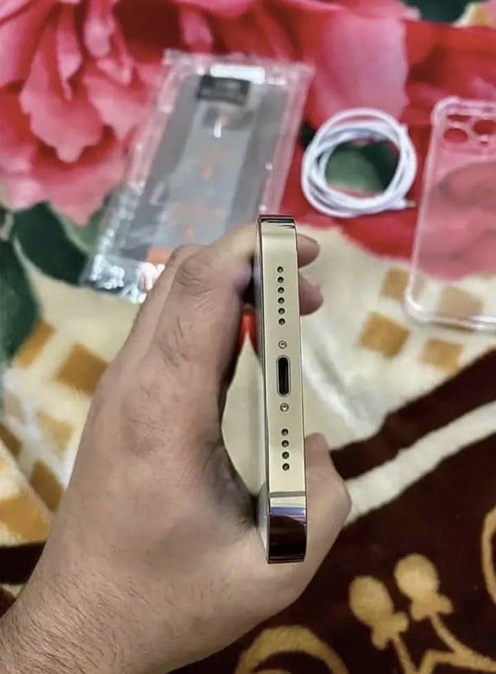 Apple iPhone 14 Pro 2
