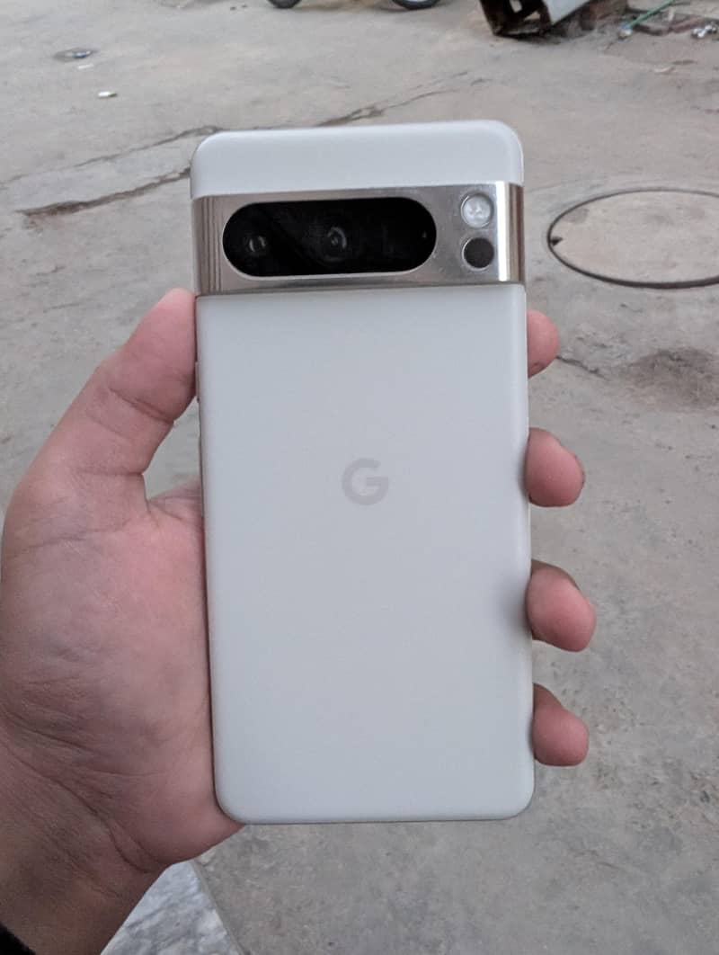 Google Pixel 8 Pro 4