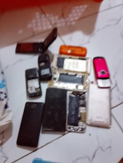 Old Nokia in scrap