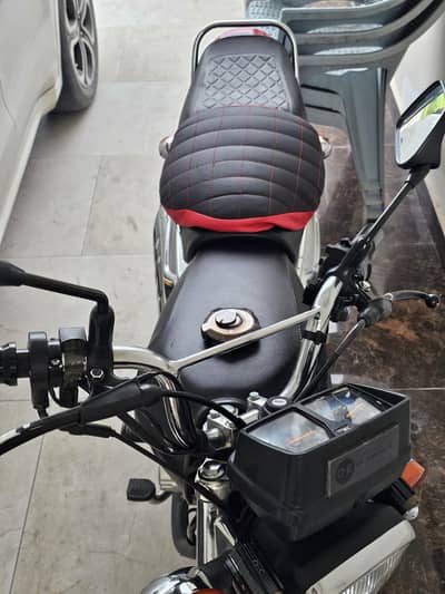 Honda CG 125 SE Edition (100% Maintenence)