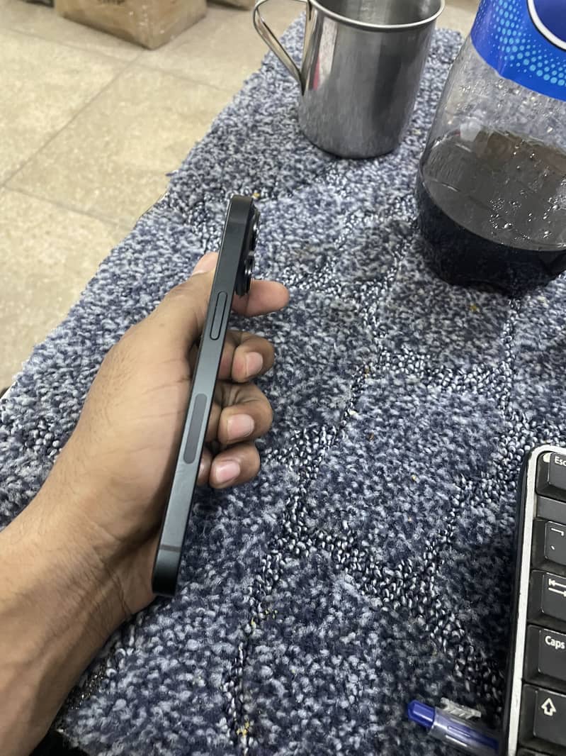 Apple iPhone 14 5
