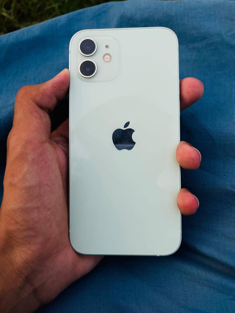 Apple iPhone 12 0