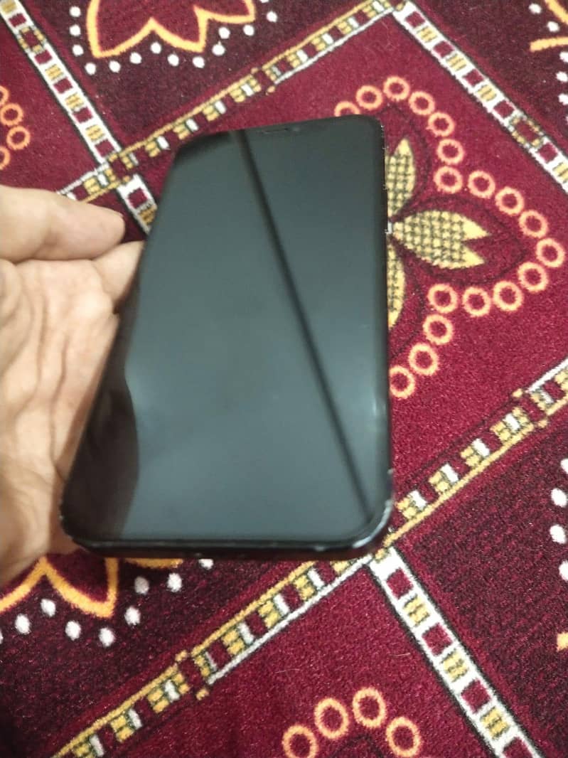 Apple iPhone 12 4