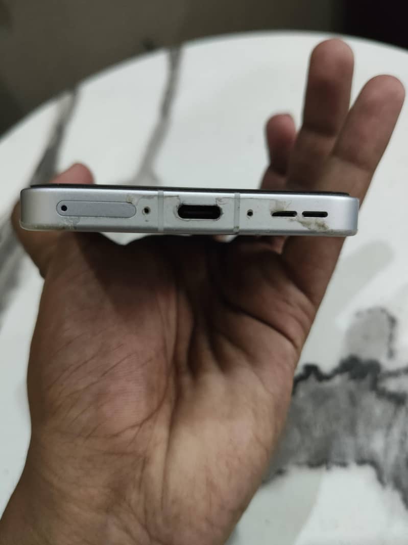 OnePlus 13t 1