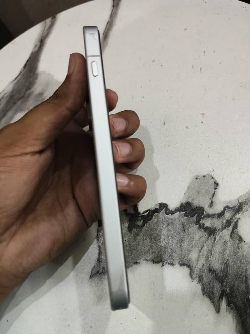 OnePlus 13t 4
