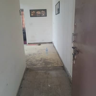 new pha E type flate available for rent In G 11/ 3