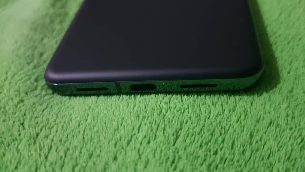 Google Pixel 8 Pro 4