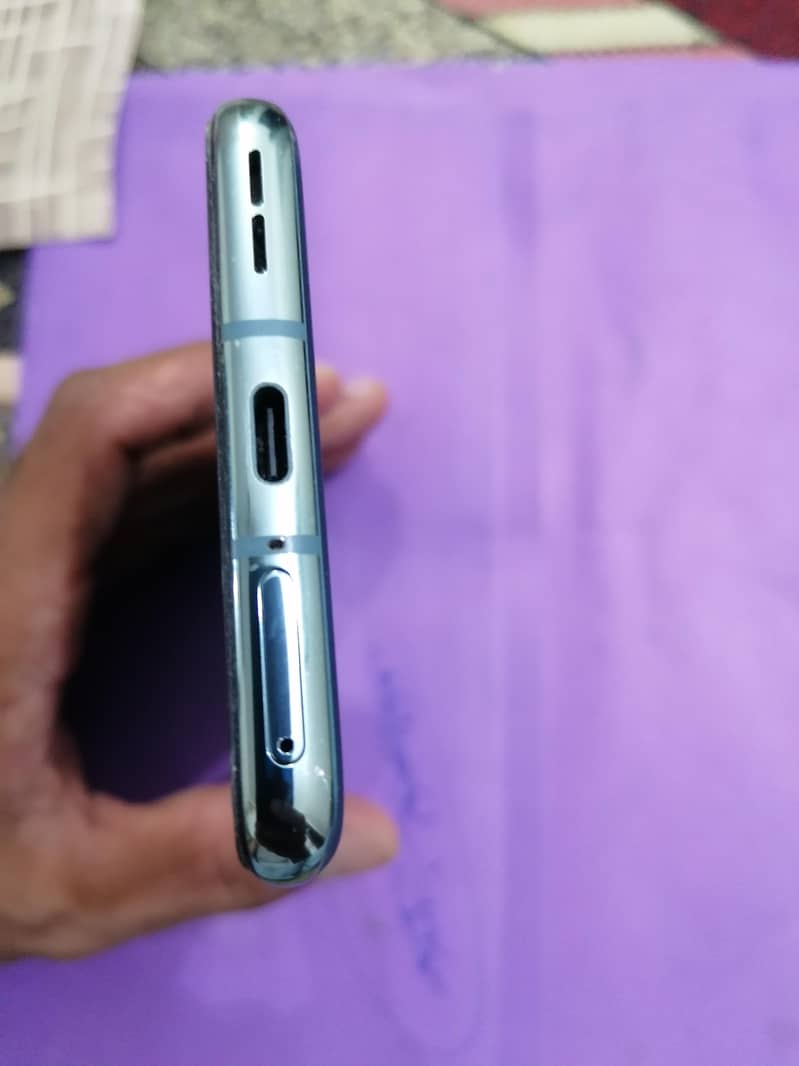 One Plus 10 Pro 6