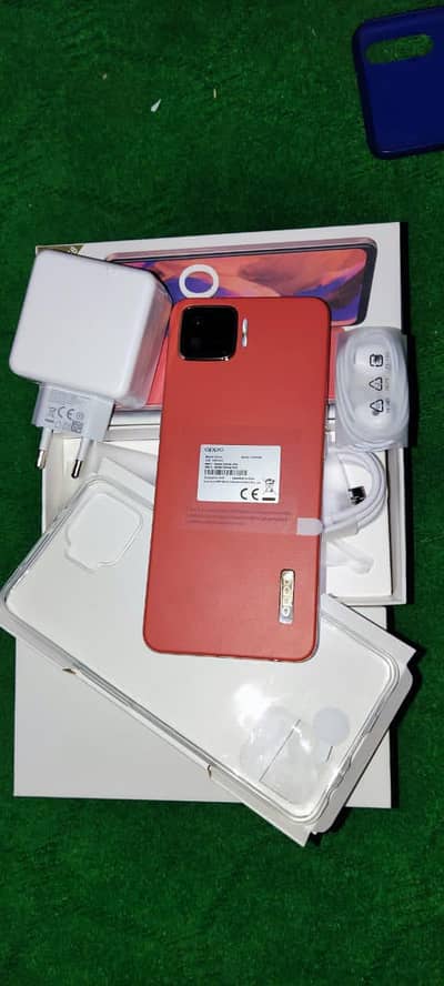 OPPO f17 8GB RAM 128 GB ROM WhatsApp 0331=7186=385