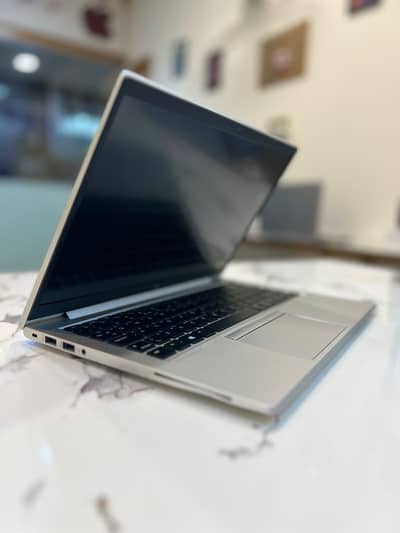 Hp elitebook 845 g7 ryzen 5 4650u euqal to intel i7.11Th genration
