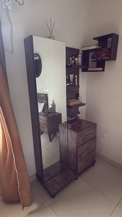 Dressing table for sale