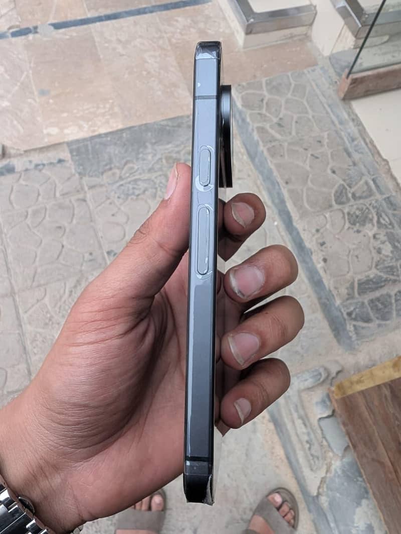 Google Pixel 10 3