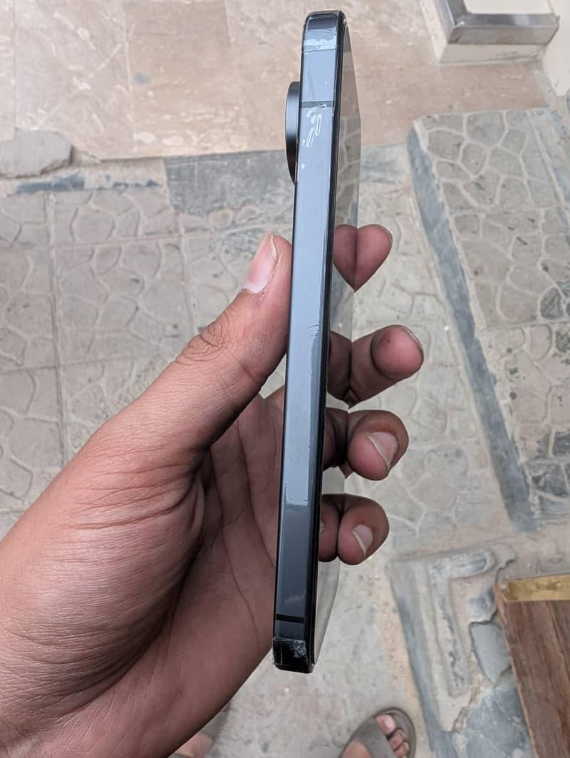 Google Pixel 10 5