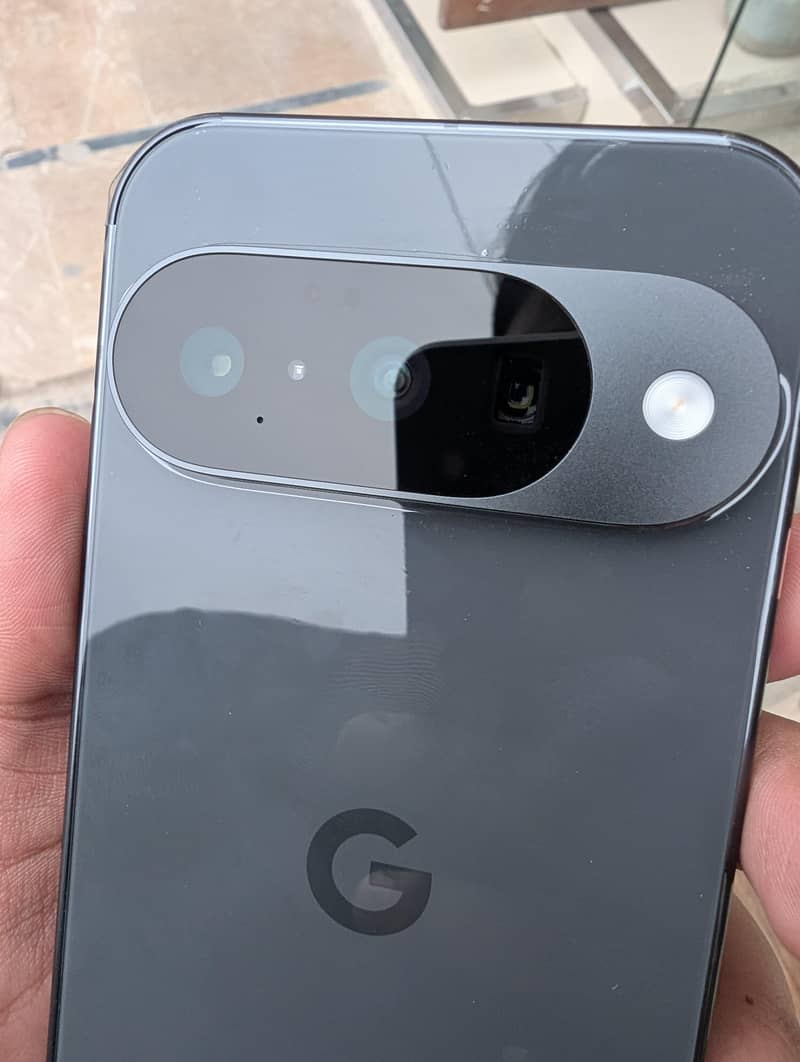 Google Pixel 10 6