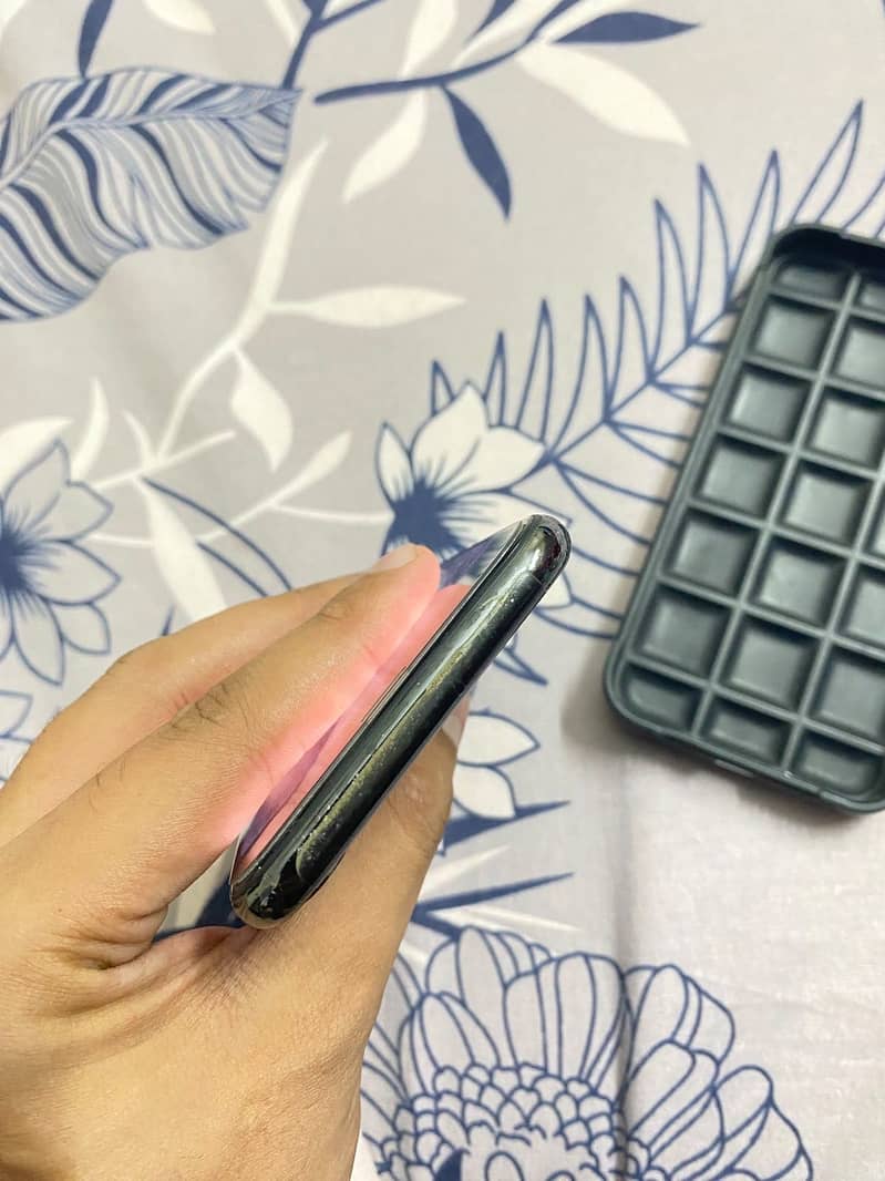 Apple iPhone X 2