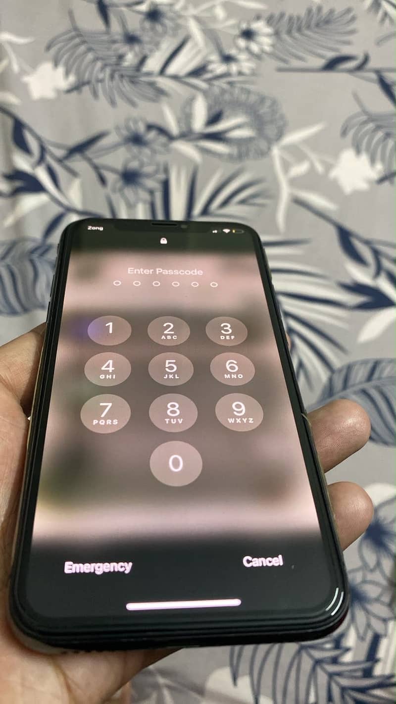 Apple iPhone X 6