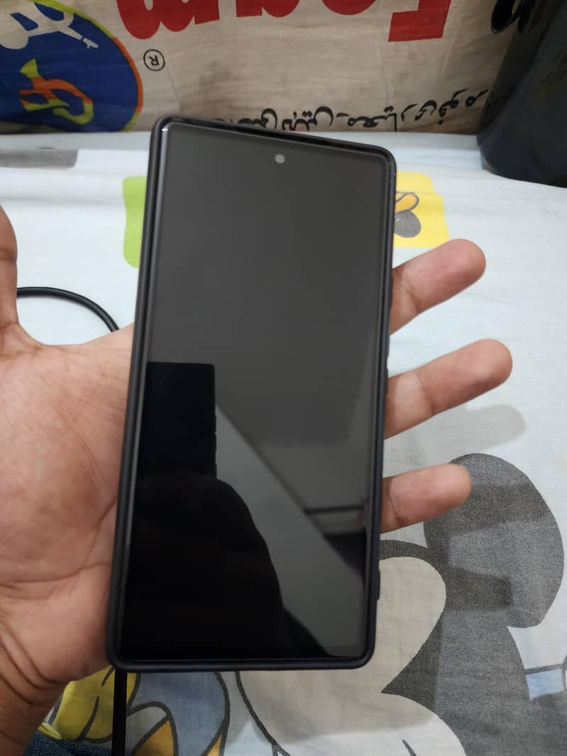 Google Pixel 6 4