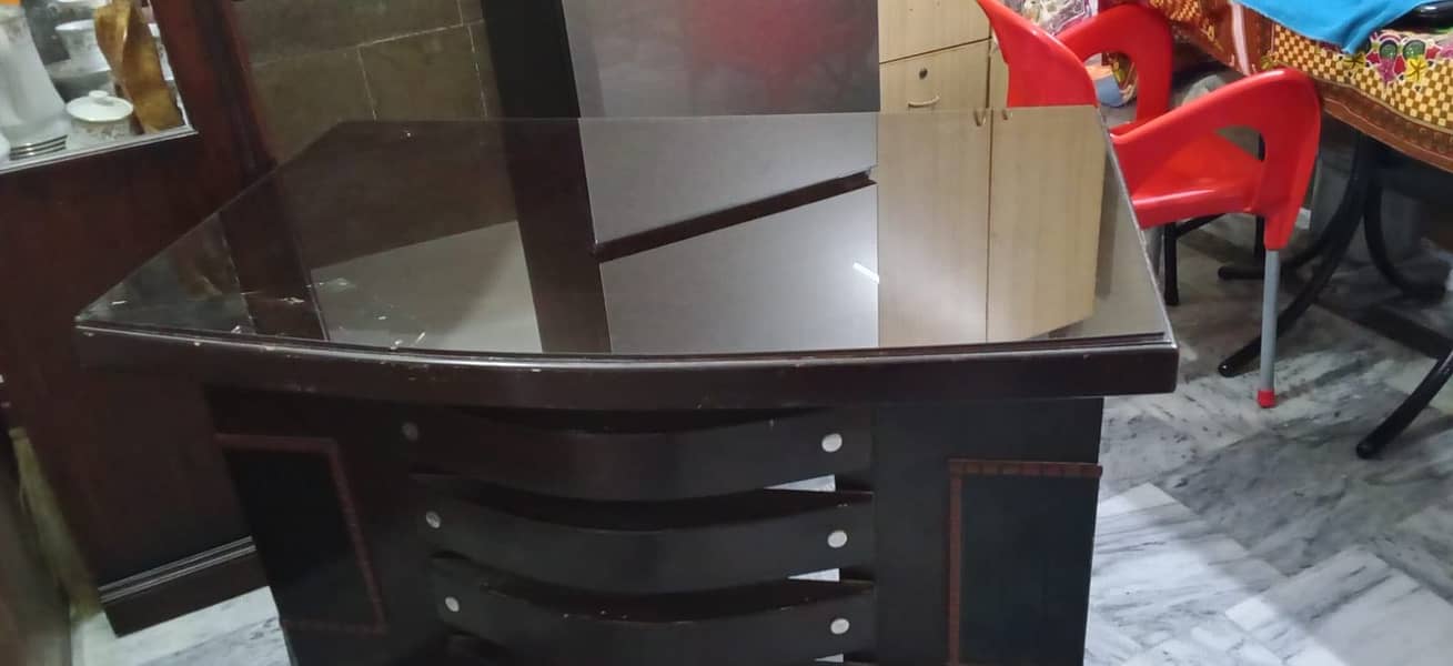 Computer table 1
