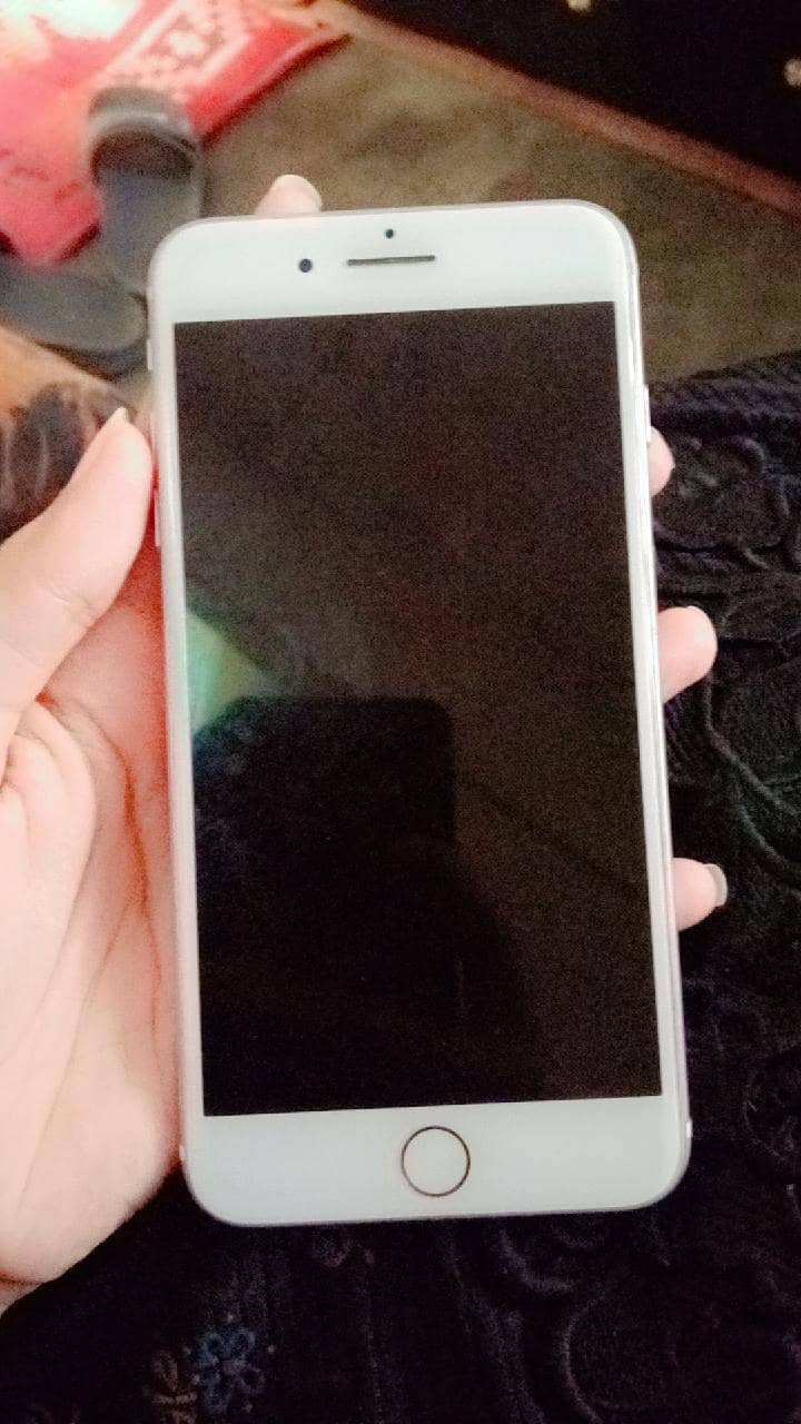Apple iPhone 7 Plus 1