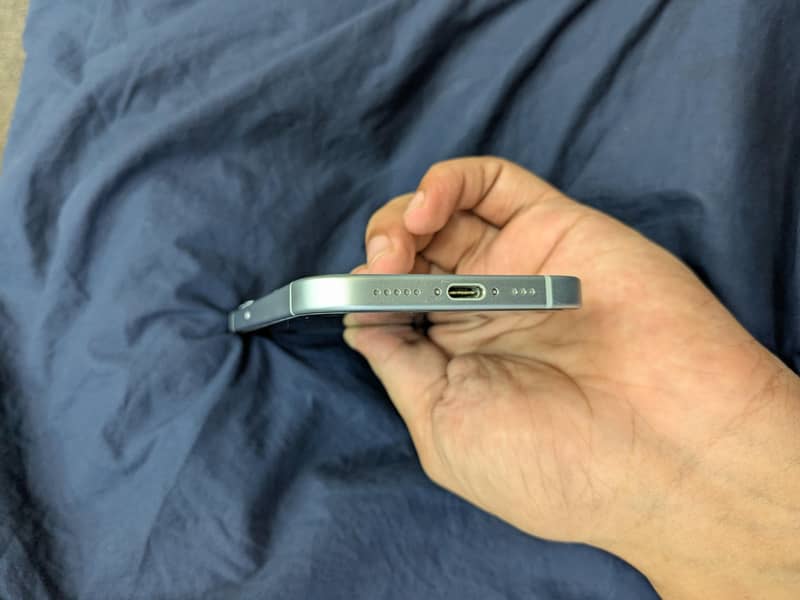 Apple iPhone 15 3