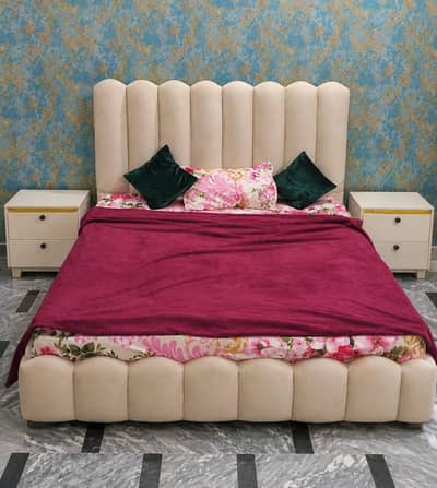 Marsmellow Bubble Bed with Side Table and Dressing Table