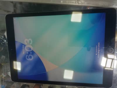 ipad 8th generation for urgent sale in good condition