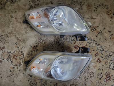 Headlights Vitz 2005-2006