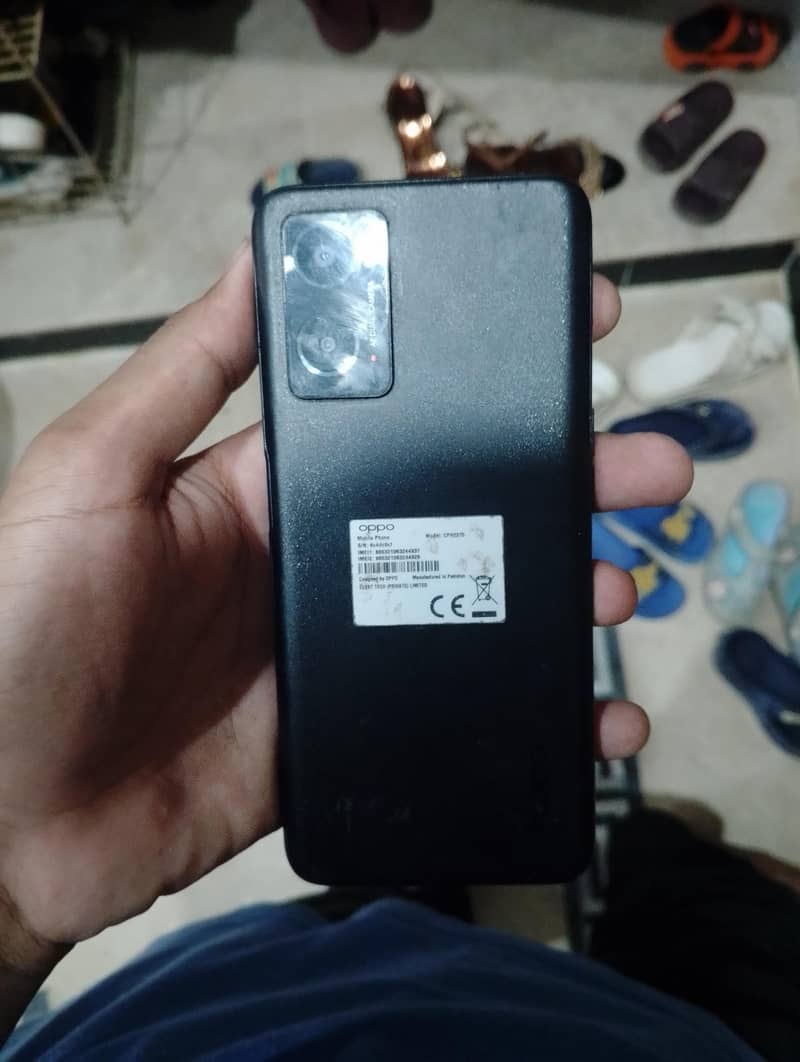 OPPO A76 3