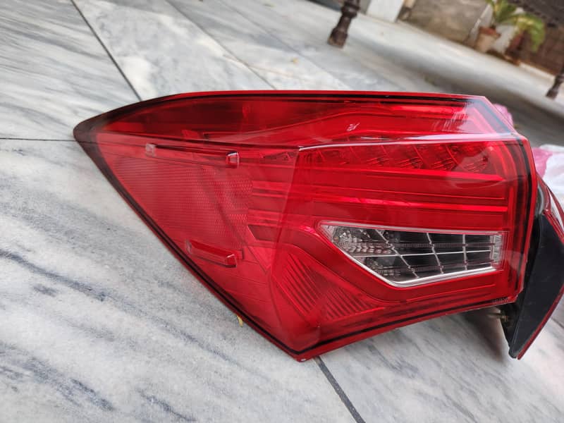 corrolla 2015.16 back lights 2
