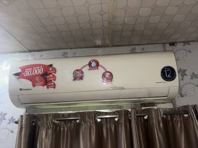 Dawlance Inverter 1.5 ton AC for sale, slighlty used excellent condit