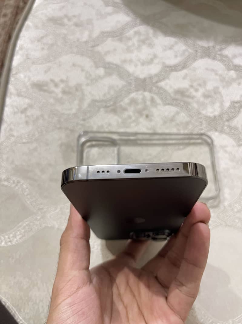Apple iPhone 13 Pro 1