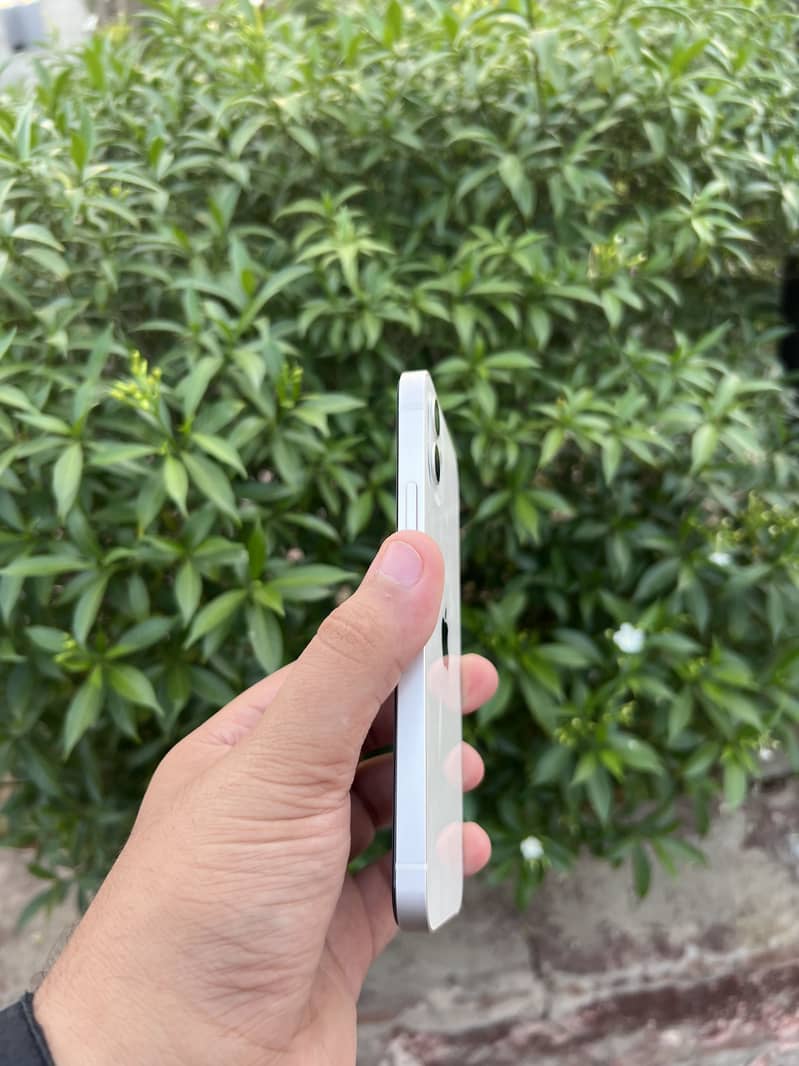 Apple iPhone 12 2