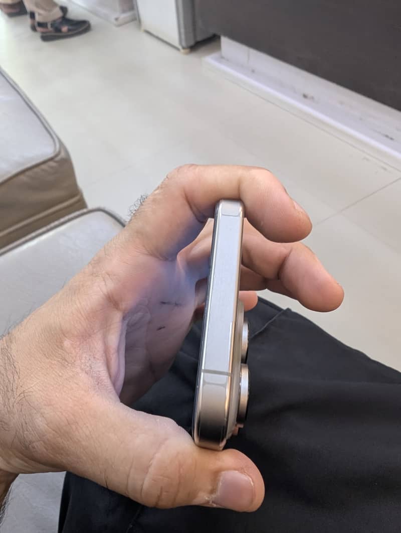 Apple iPhone 15 Pro Max 1