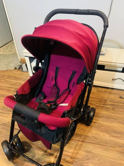 chicago brand pram/ stroller/10/10 Condition no fault