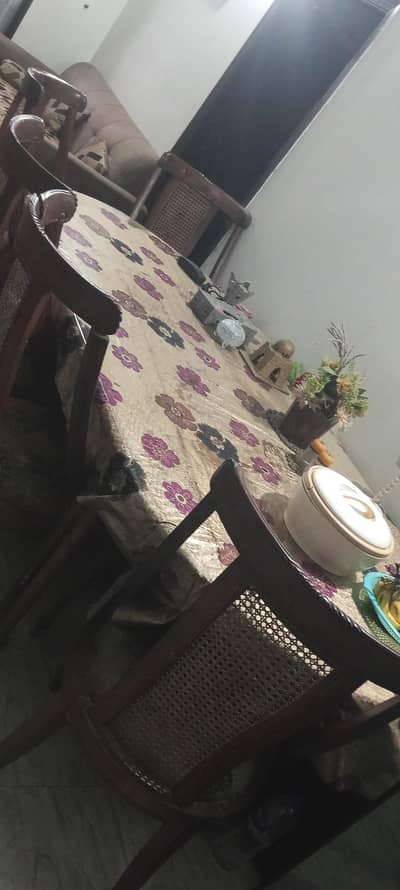 6 seater Dinning Table