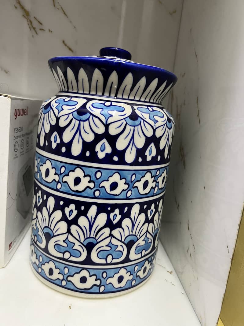 vases 3