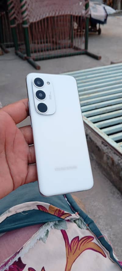 Tecno spark 40 pro plus