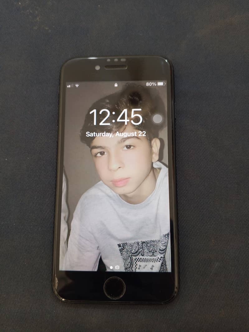 Apple iPhone 7 2