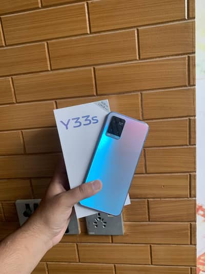 Vivo y33s With complete box. .