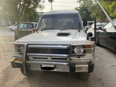 Mitsubishi Pajero 1988