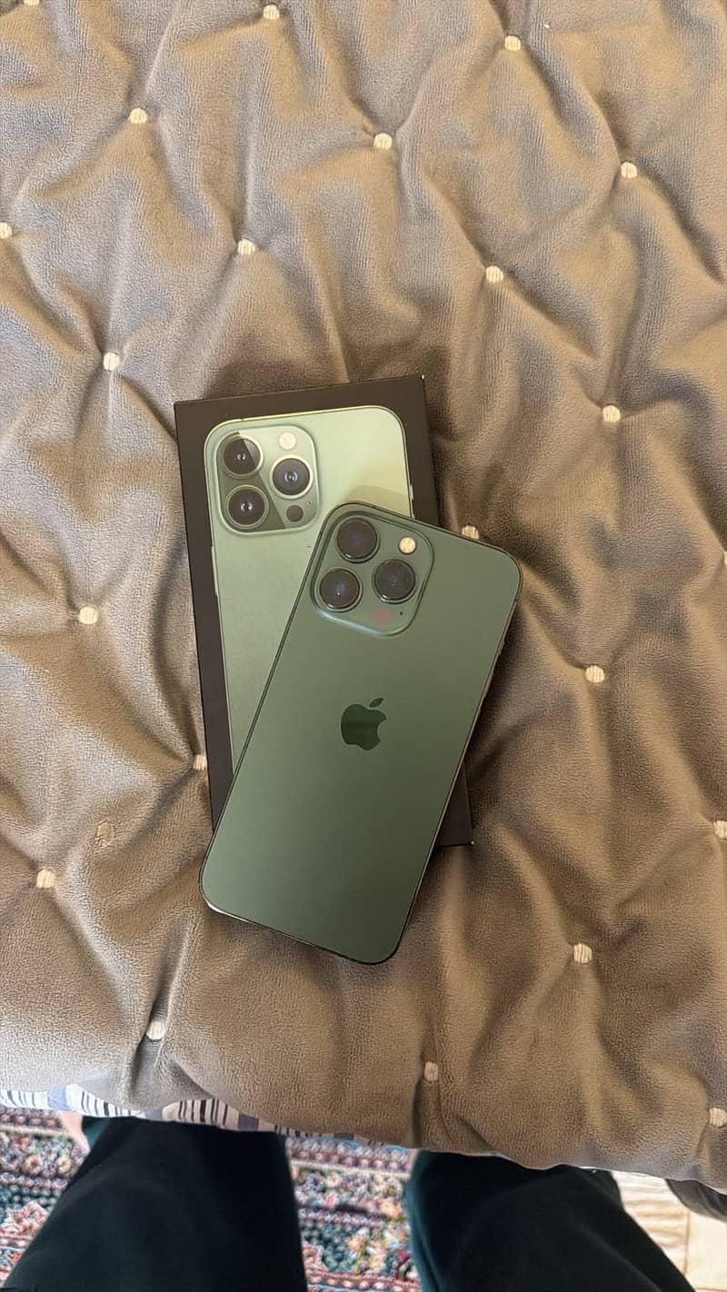 Apple iPhone 13 Pro 0